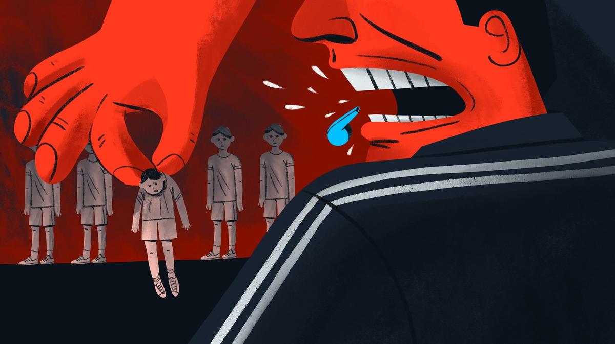 «Она орала, дрессировала, лупануть могла по рукам, по ногам»