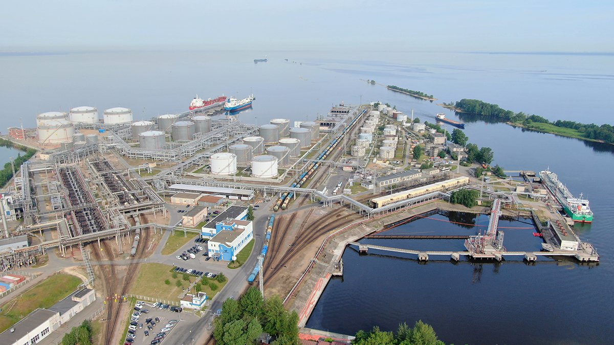 Вид на Петербургский Нефтяной Терминал. Фото: oilterminal.ru