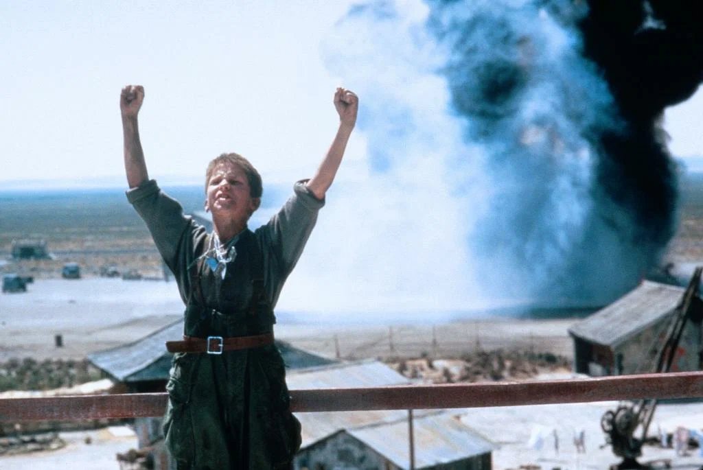 Кадр из фильм «Империя солнца» (Empire of the Sun). Фото: imdb.com