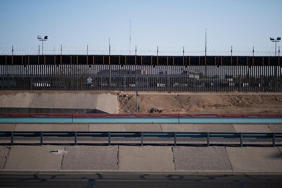 Граница Мексики и США в районе Эль-Пасо, Техас. Фото: Levi Meir Clancy / Unsplash