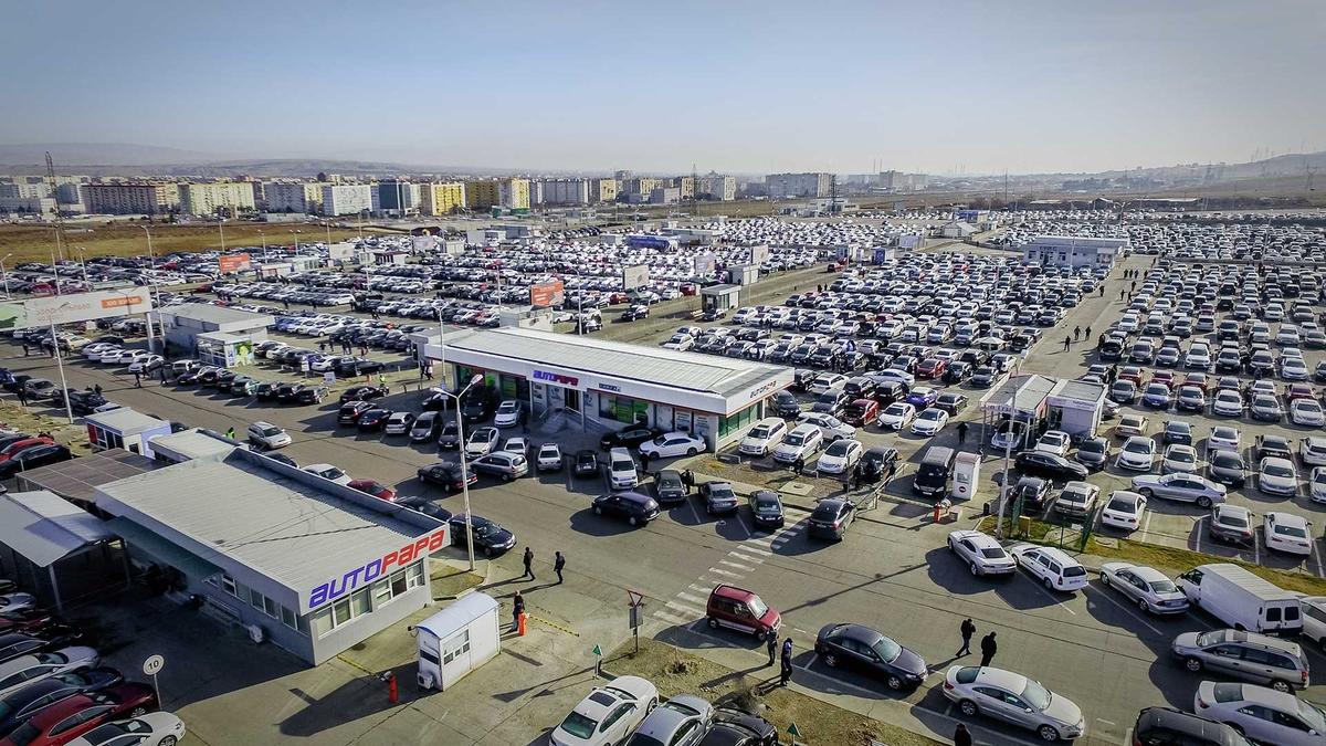 Авторынок в Рустави, Грузия. Фото: AUTOPAPA