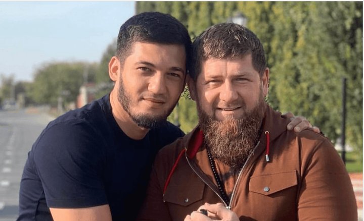 Yasin Zakriev and Ramzan Kadyrov. Photo: Ruslan Akayev / VK