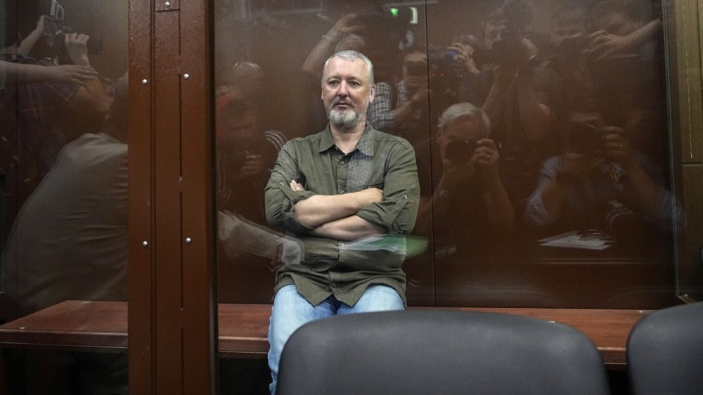 Гиркину никто не пишет