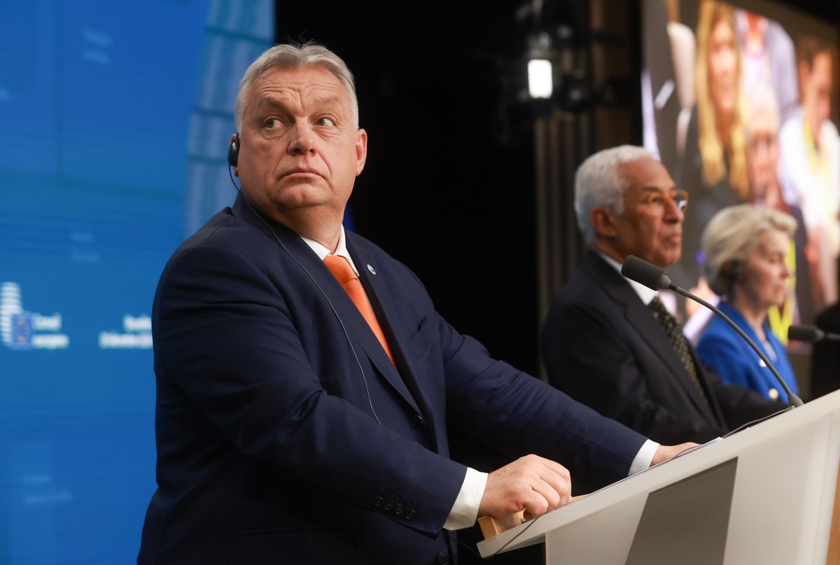Премьер-министр Венгрии Виктор Орбан на пресс-конференции по итогам саммита ЕС в Брюсселе, Бельгия, 19 декабря 2024 года. Фото: Olivier Hoslet / EPA