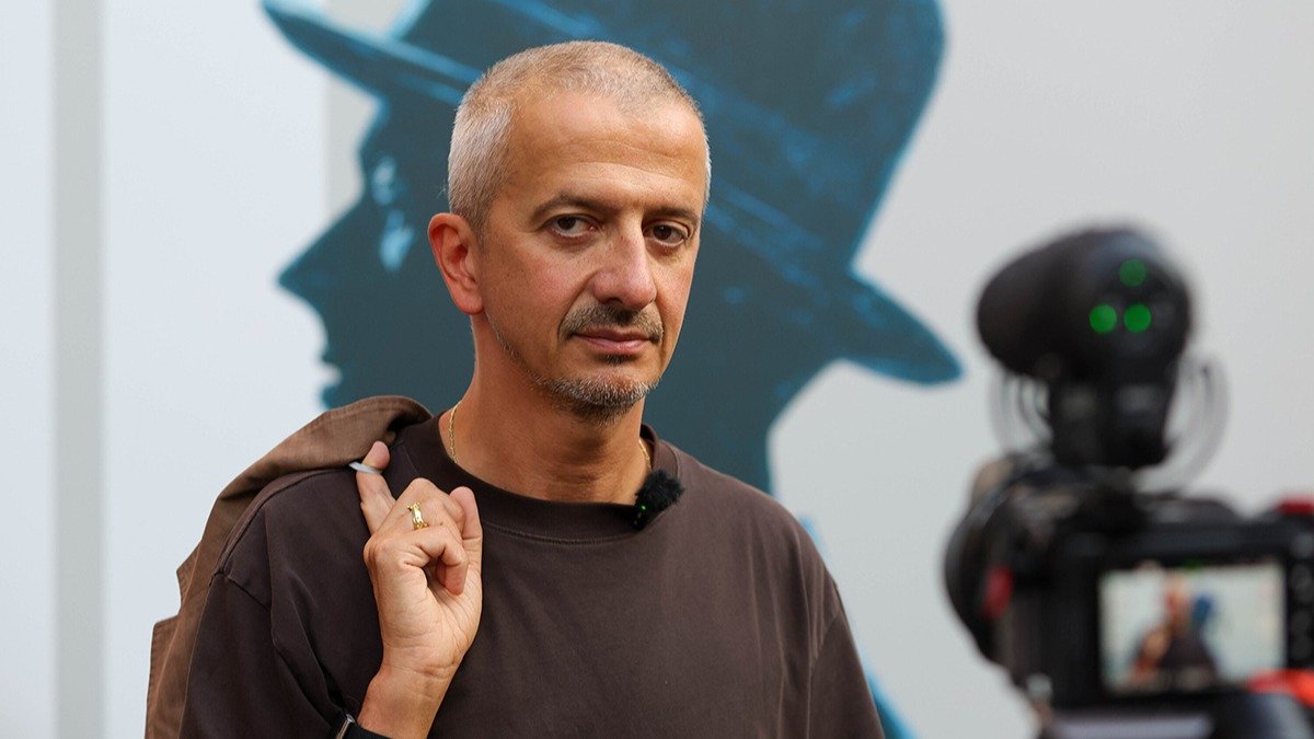 Два театра и школа в придачу