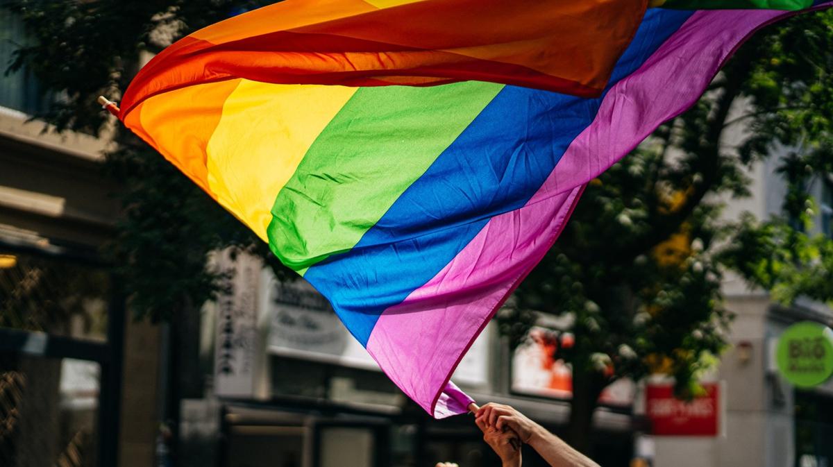 «Бить слабых, чтобы казаться сильными»