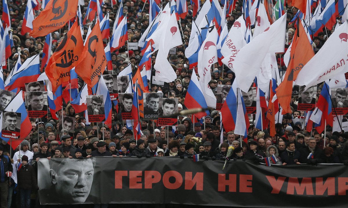 Марш в память о Борисе Немцове в центре Москвы, 1 марта 2015 года. Фото: Сергей Ильницкий / EPA