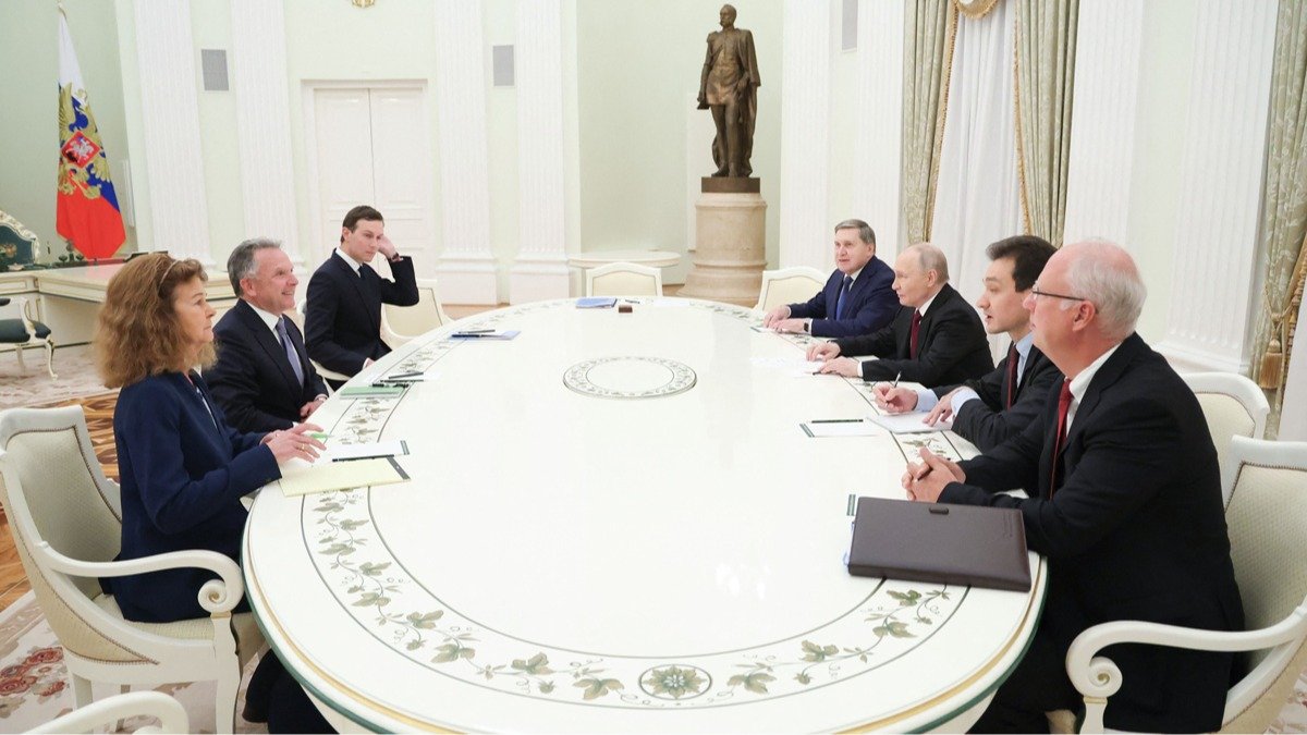 Пять часов «полезной дискуссии»