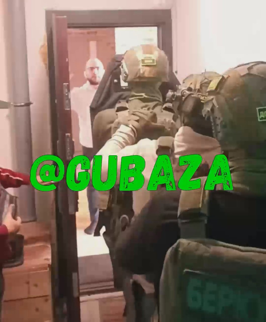 Задержание Игоря Ильяша. Скриншот из видео guBAZA / Telegram