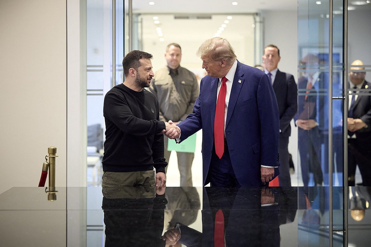 Владимир Зеленский и Дональд Трамп во время встречи 27 сентября 2024 года в Нью-Йорке. Фото: AFP / Scanpix / LETA