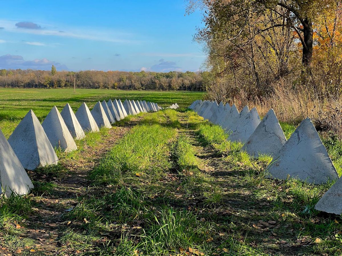 Защитные сооружения в Белгородской области, 22 октября 2022 года. Фото: телеграм-канал Вячеслава Гладкова