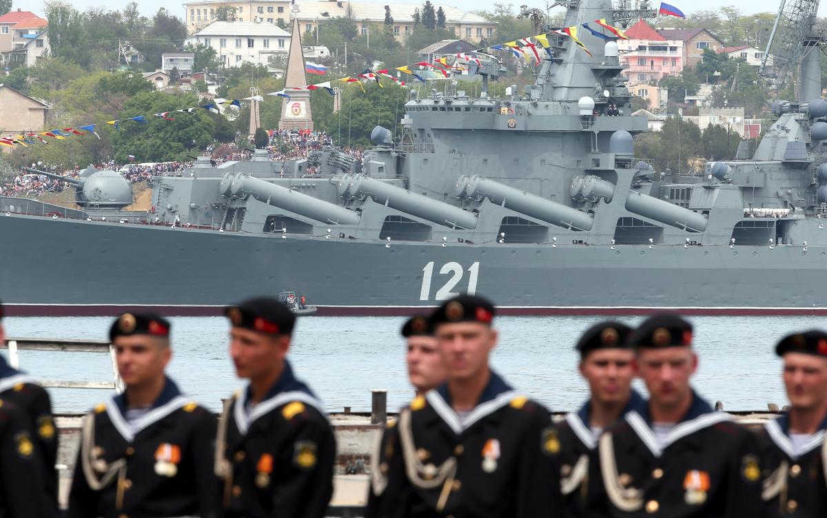 Victory Day celebrations in Sevastopol, Crimea, 9 May 2014. Photo: EPA/SERGEI ILNITSKY