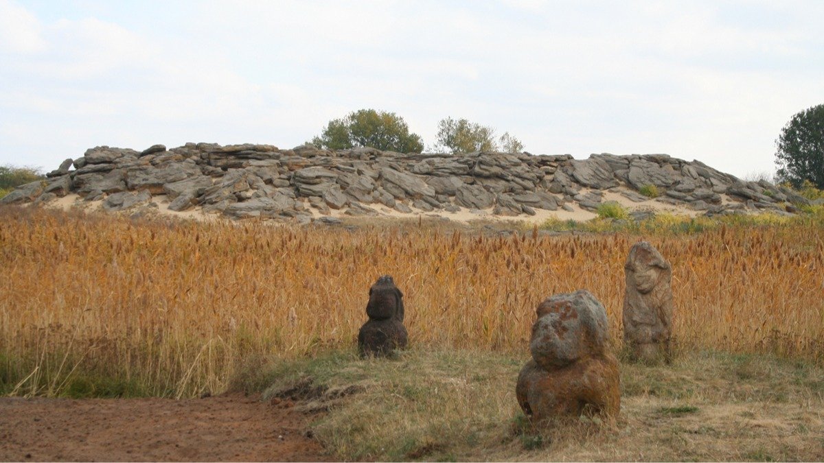 «Даже одна воронка от снаряда может уничтожить ценные данные»
