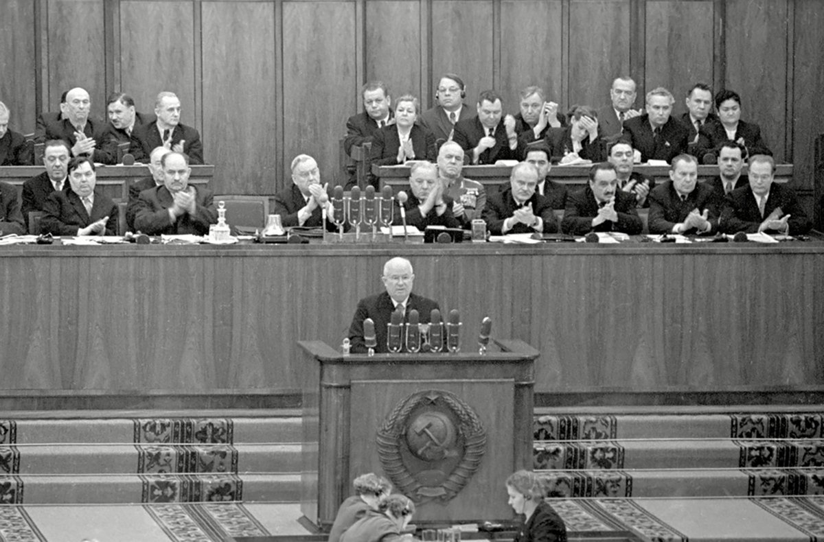 Выступление Первого секретаря ЦК КПСС Никиты Хрущева на ХХ съезде КПСС, февраль 1956 года. Фото: Сергей Смирнов / russiainphoto.ru