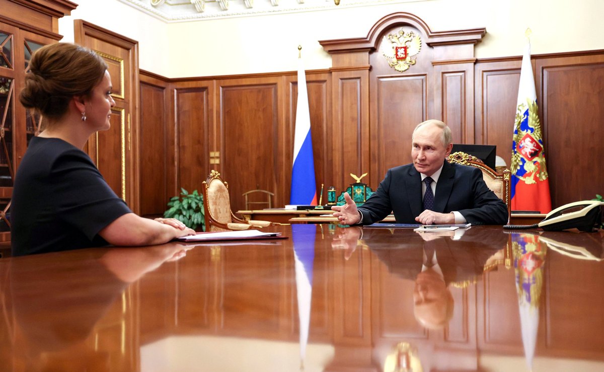 Владимир Путин на встрече с Анной Цивилевой в Кремле, 1 июня 2024 года. Фото: Kremlin