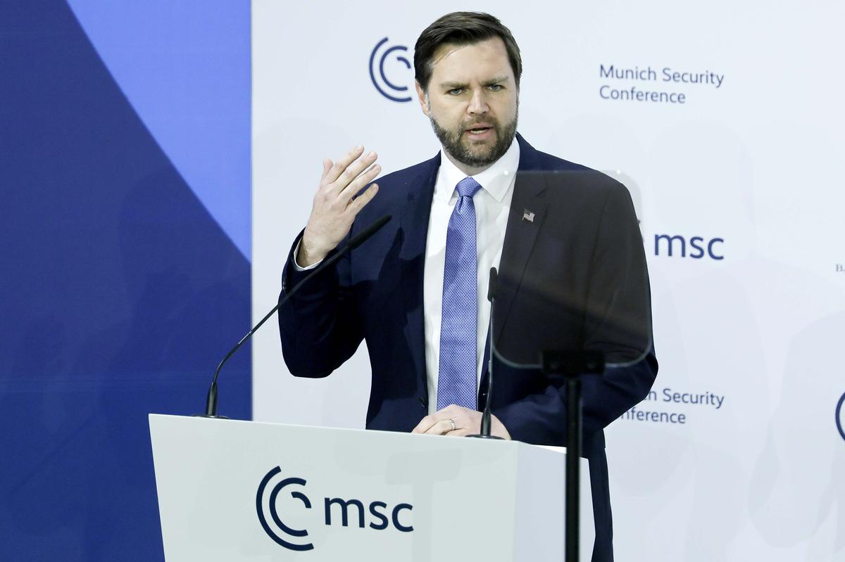 Вице-президент США Джей Ди Вэнс выступает на 61-й Мюнхенской конференции по безопасности (MSC), Германия, 14 февраля 2025 года. Фото: R onald Wittek / EPA-EFE