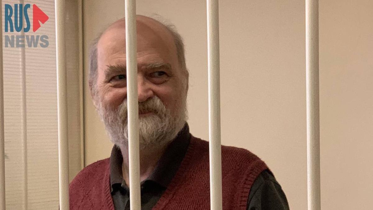 Суд утвердил 16 лет лишения свободы Александру Скобову. Во время заседания он назвал РФ своим «вооруженным противником»