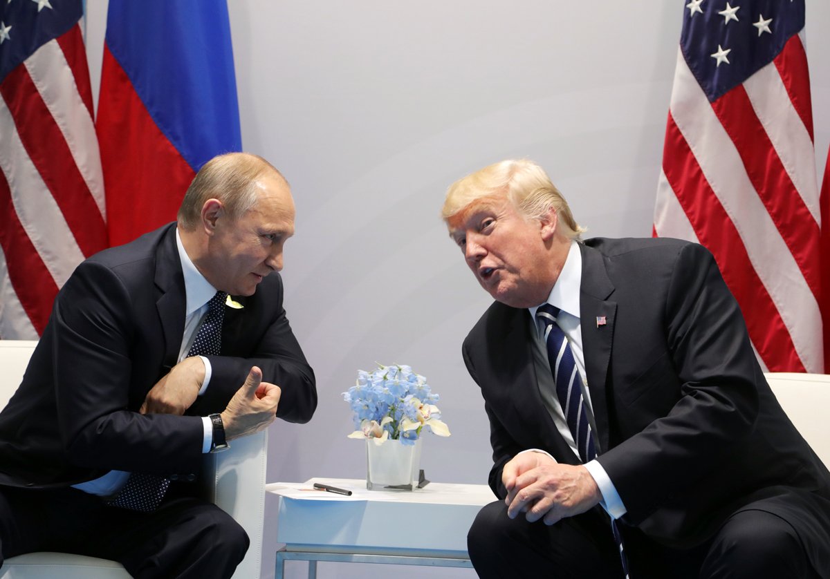 Владимир Путин и Дональд Трамп на саммите G20 в Гамбурге, Германия, 7 июля 2017 года. Фото: Михаил Климентьев / Спутник / Kremlin / EPA