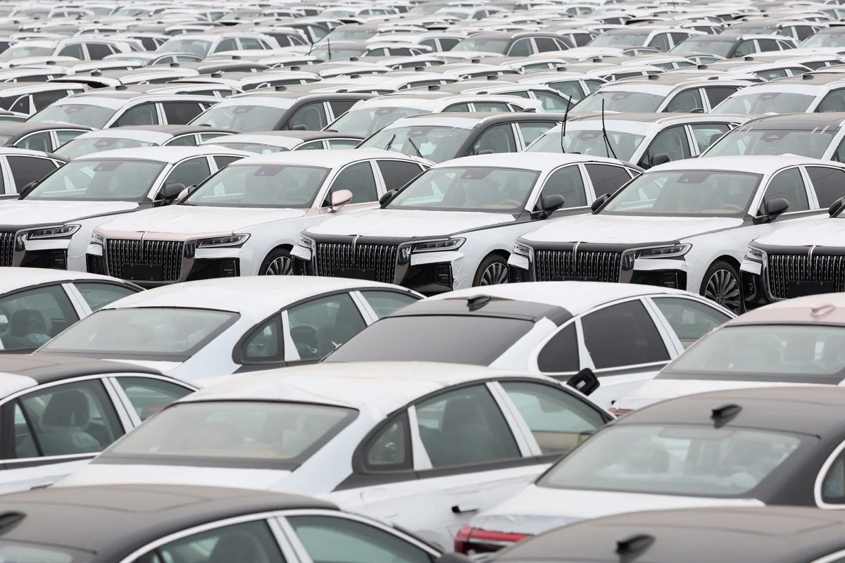 New cars for sale at a Moscow region dealership specialising in Chinese brands, 11 February 2025. Photo: EPA / Maxim Shipenkov